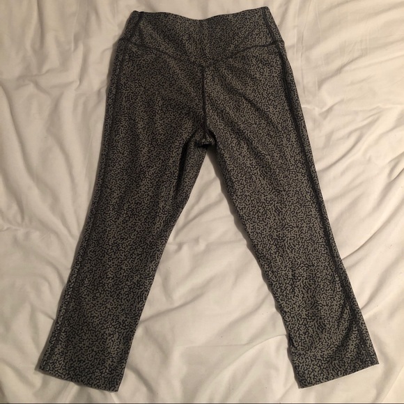 Nike Cropped Leggings - Picture 6 of 7